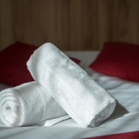 Brit Hotel Plaisance A9/A61 Narbonne Bagian luar foto