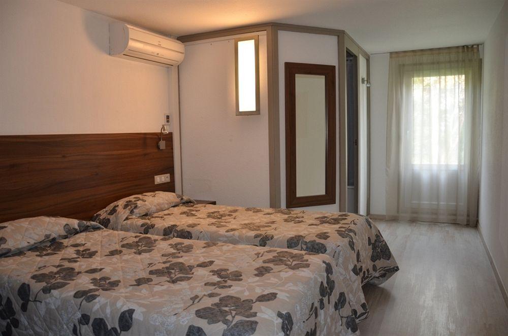 Brit Hotel Plaisance A9/A61 Narbonne Bagian luar foto