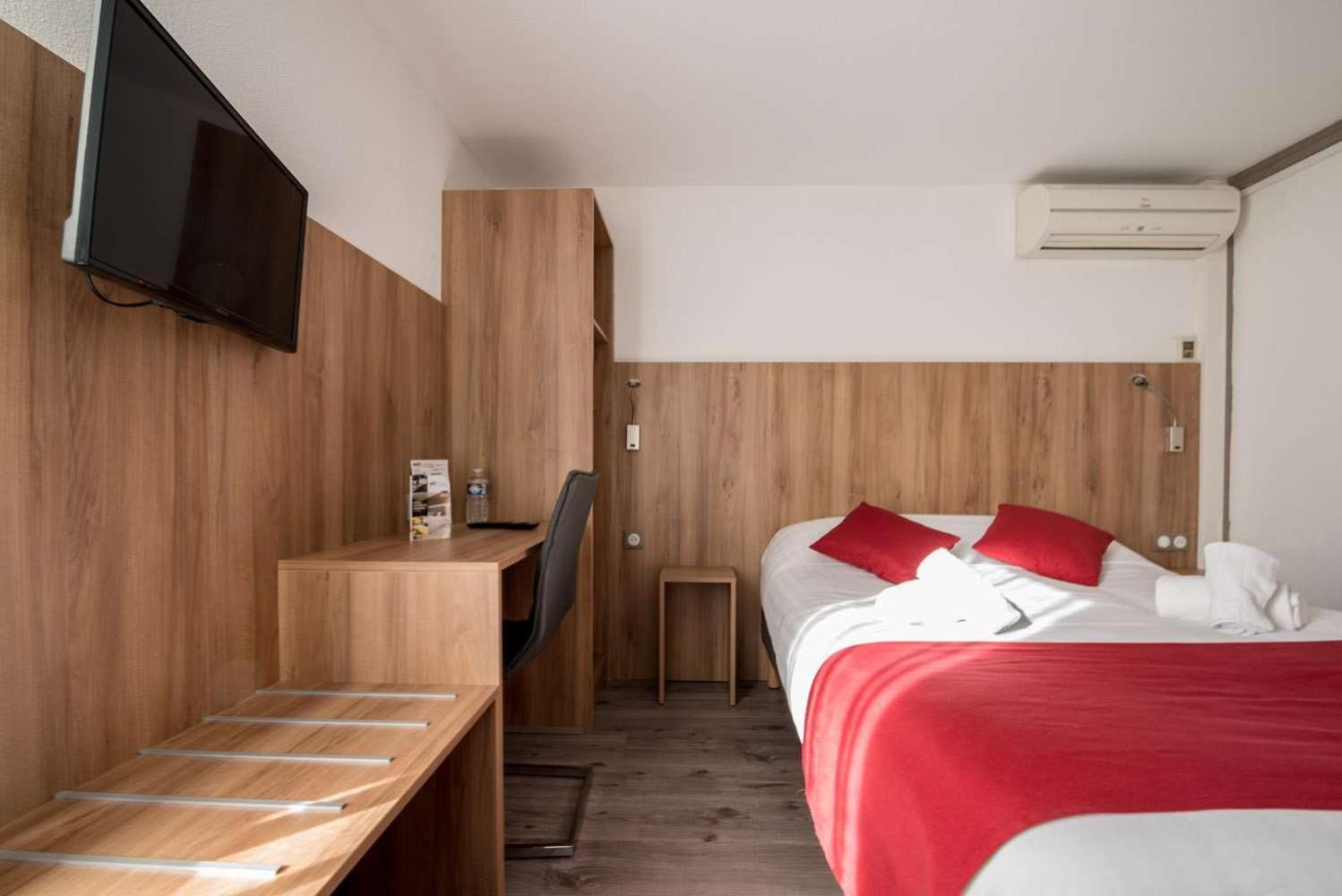 Brit Hotel Plaisance A9/A61 Narbonne Bagian luar foto